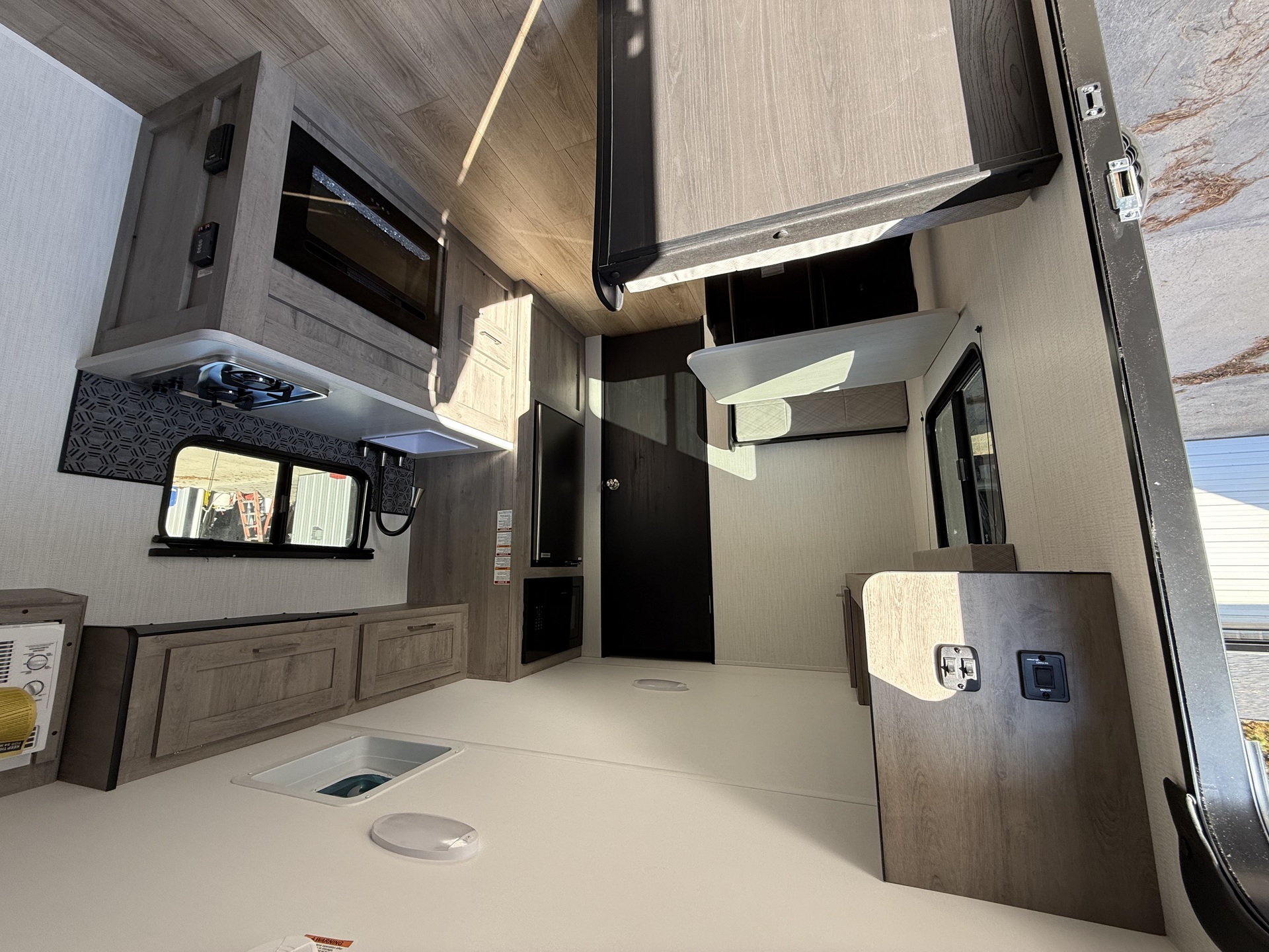 2025 Cruiser RV Avenir 17RB 2025 Cruiser RV Avenir 17RB